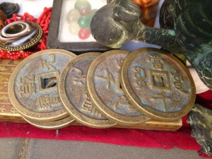 Антикварные сувениры из путешествий