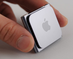Миниатюрный mp3 плеер под известным названием Apple iPod nano 6g